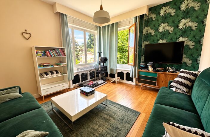 Maison individuelle de 305 m² sur plus de 7 200 m² de terrain – Beaux volumes et fort potentiel — photo 3