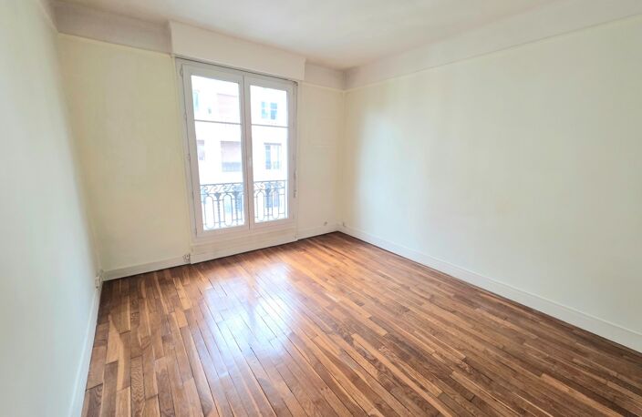 Appartement à vendre 3 pièces PARIS 15EME ARRONDISSEMENT (75) — photo 3