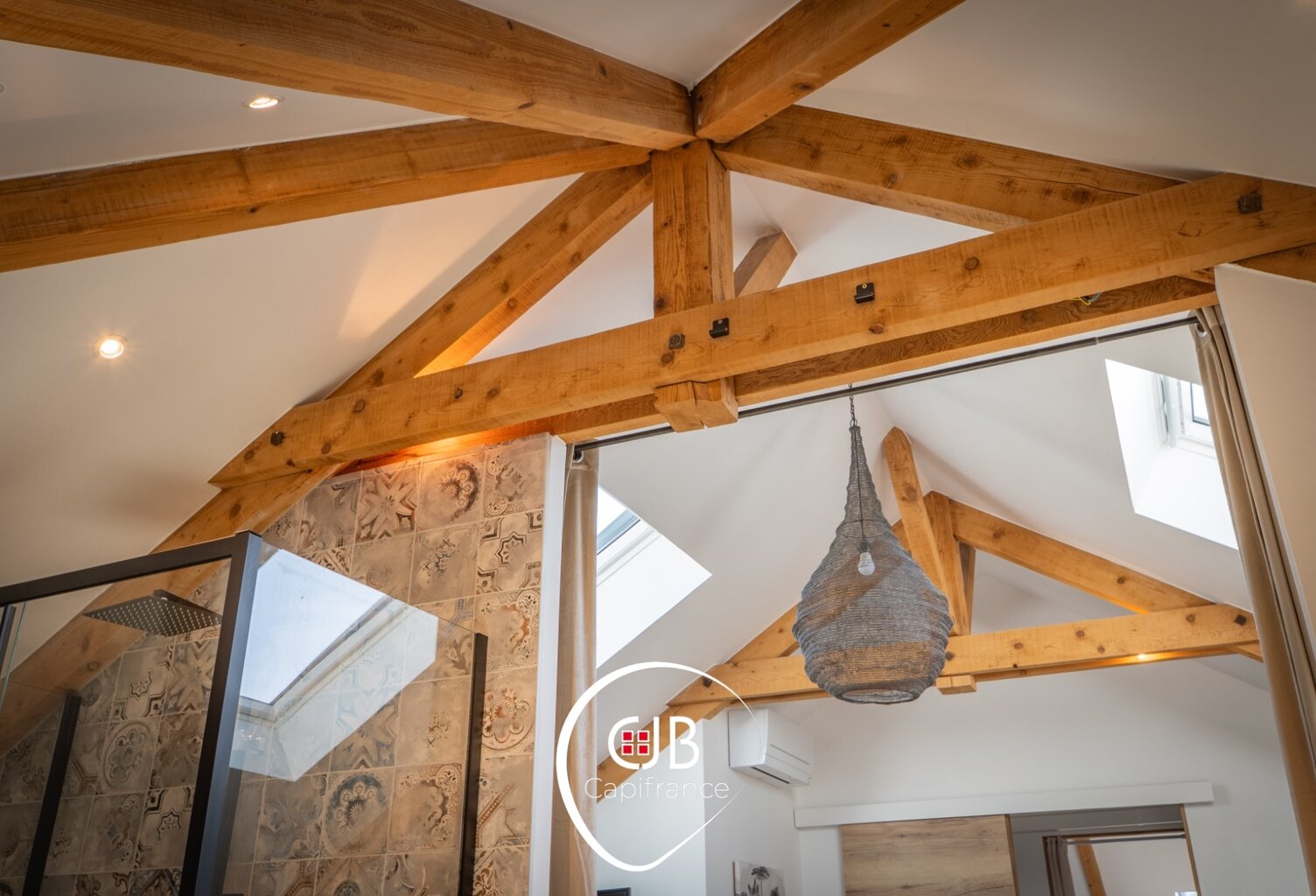 Sonnaz – Maison 220 m², DPE B et appartement en rez-de-jardin — photo 1