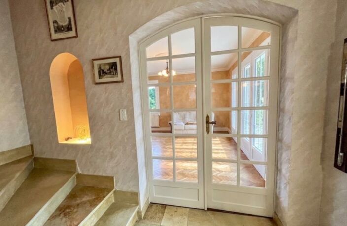 MAISON D’ARCHITECTE DE 175 M² – SOUS-SOL DE 150 M² – TERRAIN DE 2 000 M² – PROCHE CENTRE-VILLE — photo 3