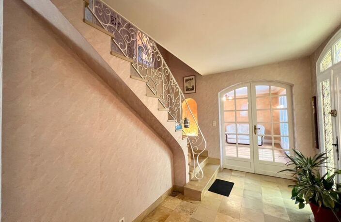 MAISON D’ARCHITECTE DE 175 M² – SOUS-SOL DE 150 M² – TERRAIN DE 2 000 M² – PROCHE CENTRE-VILLE — photo 4
