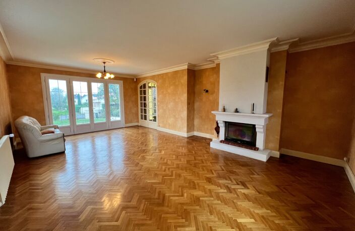 MAISON D’ARCHITECTE DE 175 M² – SOUS-SOL DE 150 M² – TERRAIN DE 2 000 M² – PROCHE CENTRE-VILLE — photo 5