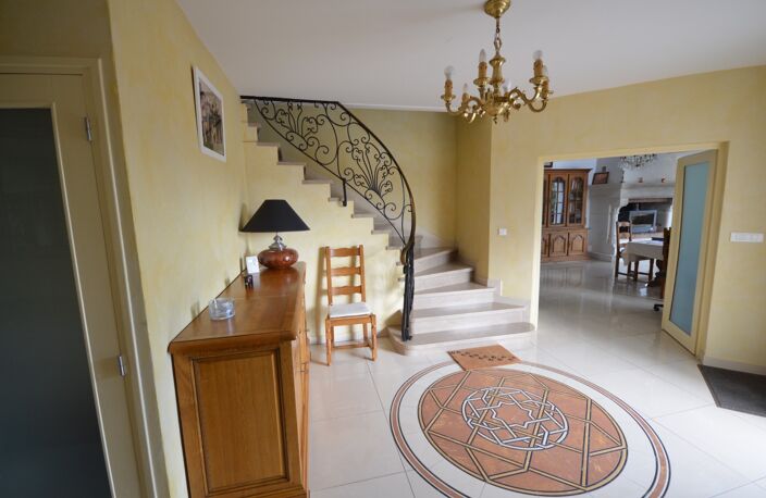 LAON (02) à vendre propriété d'exeption de 330 m2 et son terrain de 9000 m2 — photo 5