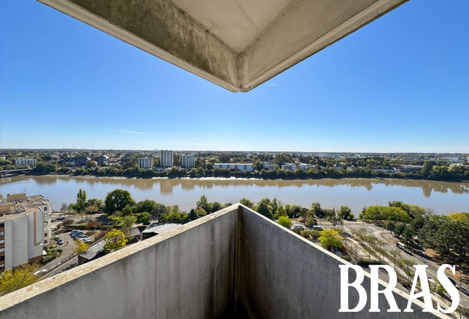 BEAULIEU - DERNIER ETAGE - T3 + CAVE + GARAGE — photo 1