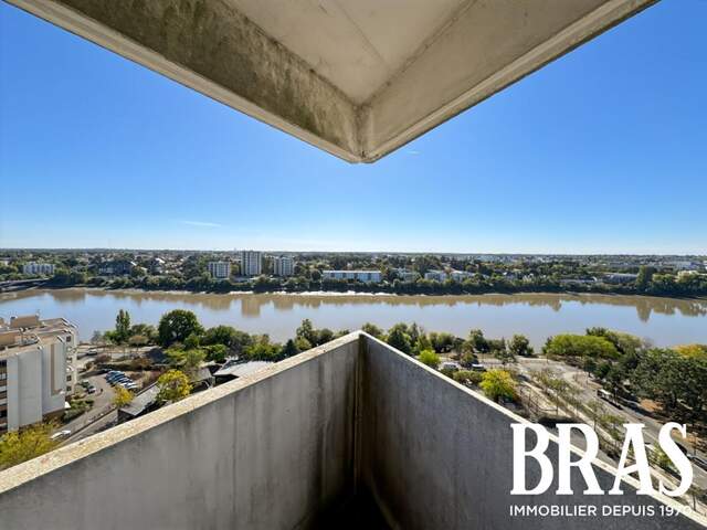 BEAULIEU - DERNIER ETAGE - T3 + CAVE + GARAGE — photo du bien