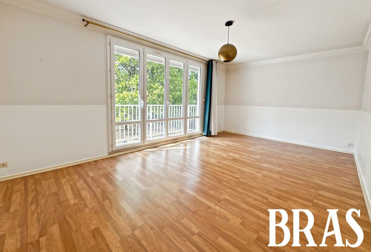 REZE BLORDIERE - T4 + CAVE + GARAGE — photo 1