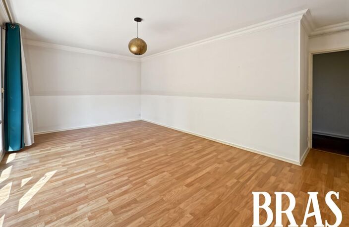 REZE BLORDIERE - T4 + CAVE + GARAGE — photo 3