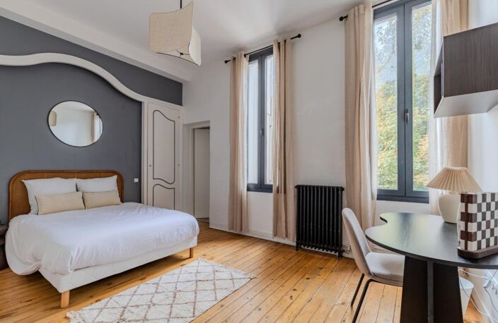 GRANDE COLOCATION AVEC JARDIN - SAINT GENES — photo 4