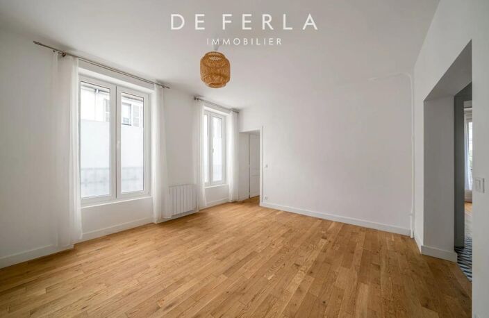 Appartement 3 pièces entièrement rénové – Profession libérale autorisée Paris XV — photo 2