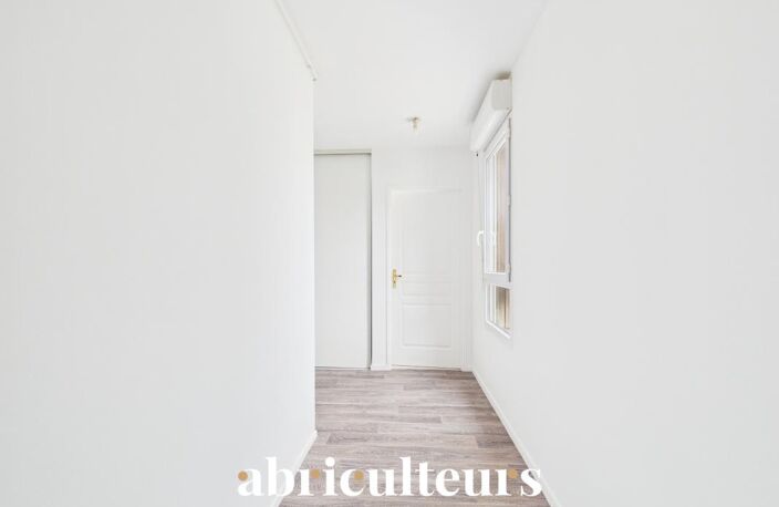 Appartement T3 de 73 m² à Survilliers - Plein Sud - Vue sur le bassin et le Pigeonnier - Résidence de standing à Survilliers (95) — photo 4