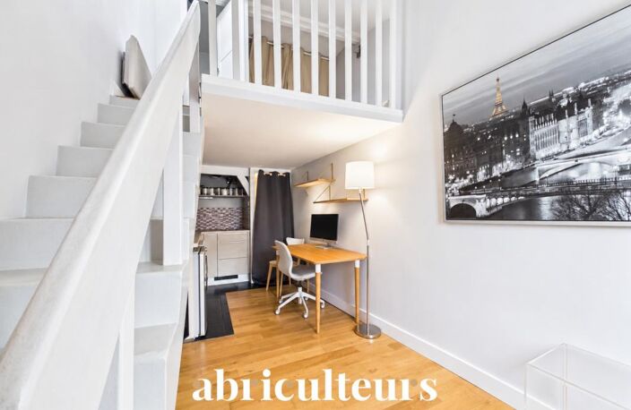 Duplex sous les toits, 3 m sous plafond, Paris 1er (Sentier / Palais-Royal) — photo 4