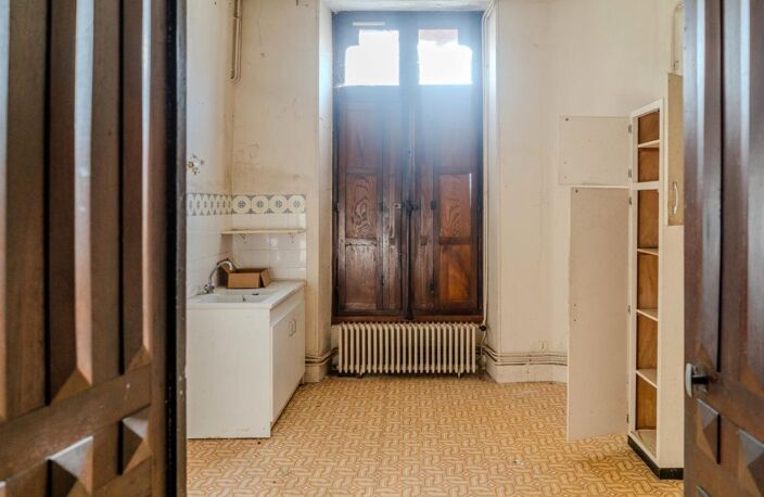 Immeuble - 665 m² - Salies-de-Béarn (64) — photo 5