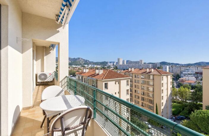 SQUARE MICHELET - T3/T4 meublé avec VUE DEGAGÉE — photo 4