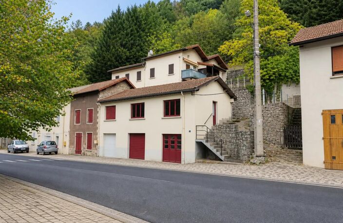 Maison de 6 pièces de 126 m² à Olliergues — photo 2