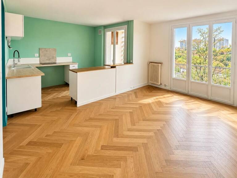 Appartement de 4 pièces de 70 m² à Saint-Fons — photo 1