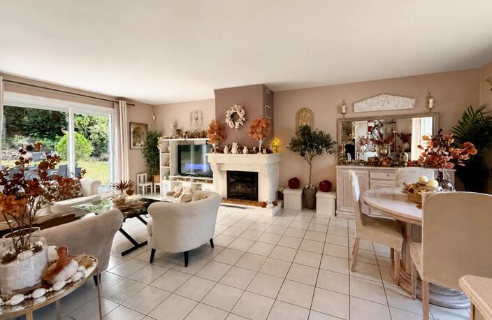 Maison de 6 pièces de 137 m² à Évry-Courcouronnes — photo 2