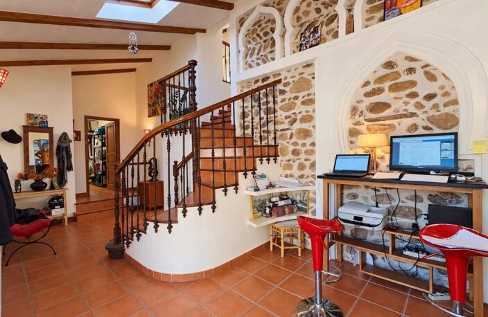 Maison de 248 M² avec piscine et garage — photo 4