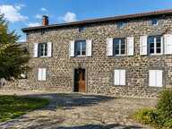Maison de 10 pièces de 225 m² à Saint-Flour — photo 2