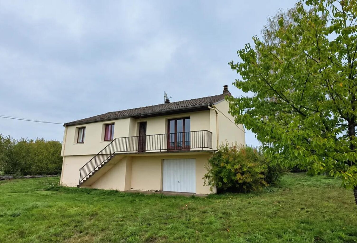 Maison de 4 pièces de 100 m² à Cunlhat — photo 1
