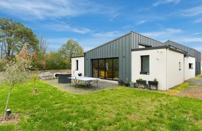 Maison 7 pièces de 178 m² à Thouaré-sur-Loire — photo 2