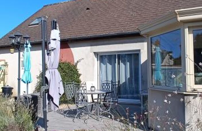 Maison de plain-pied avec jardin, véranda et PAC — Avoine (37420) — photo 3