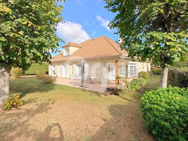 VERNOUILLET – MAISON INDIVIDUELLE 184 M² – 4 CHAMBRES – VIE DE PLAIN-PIED – TERRAIN 836 M² – LIGNE J & RER E FIN FÉVRIER 2027 — photo du bien