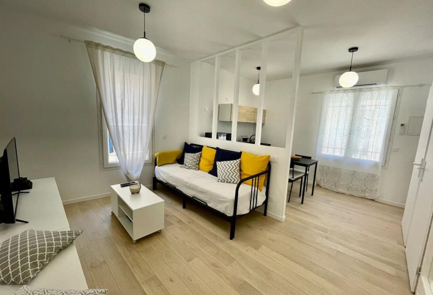 Sète, Appartement T1 Meublé, À LOUER À L'ANNÉE — photo 1
