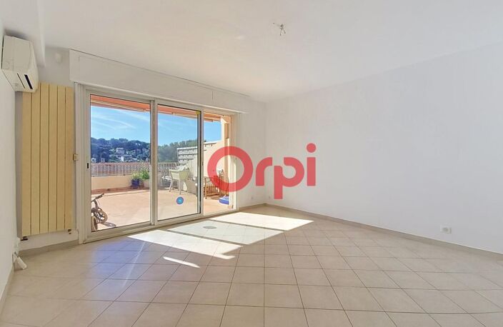 Appartement À Vendre t3 avec grande terrasse de 40m² et cave à la Seyne sur mer — photo 2