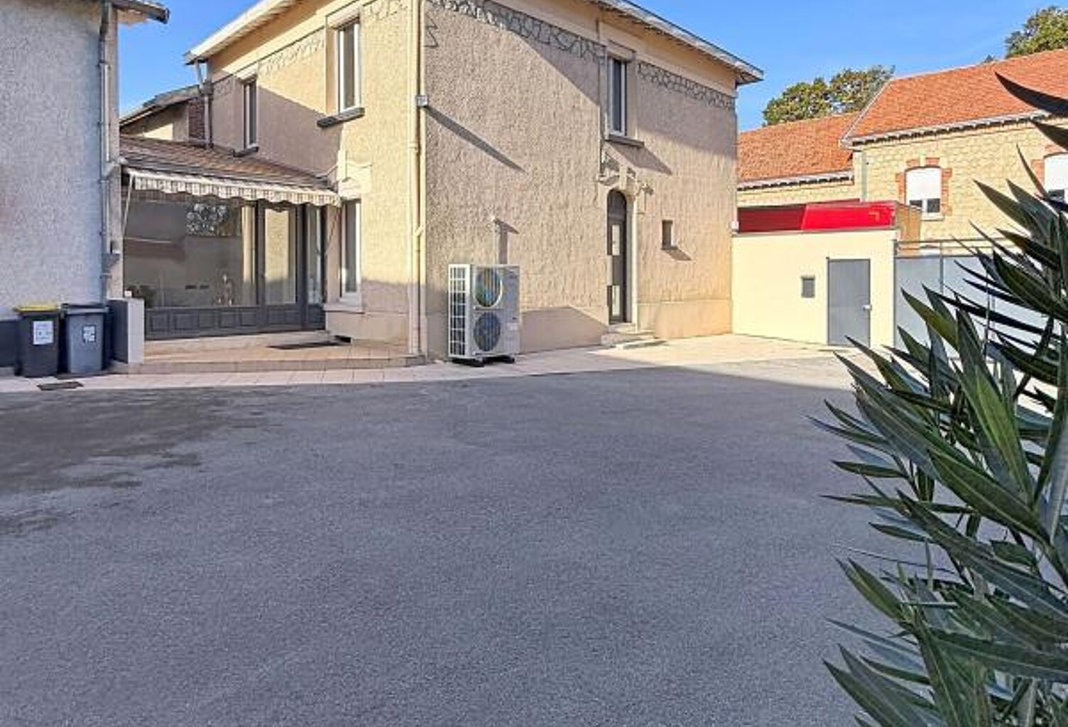 Maison À Vendre — photo 1