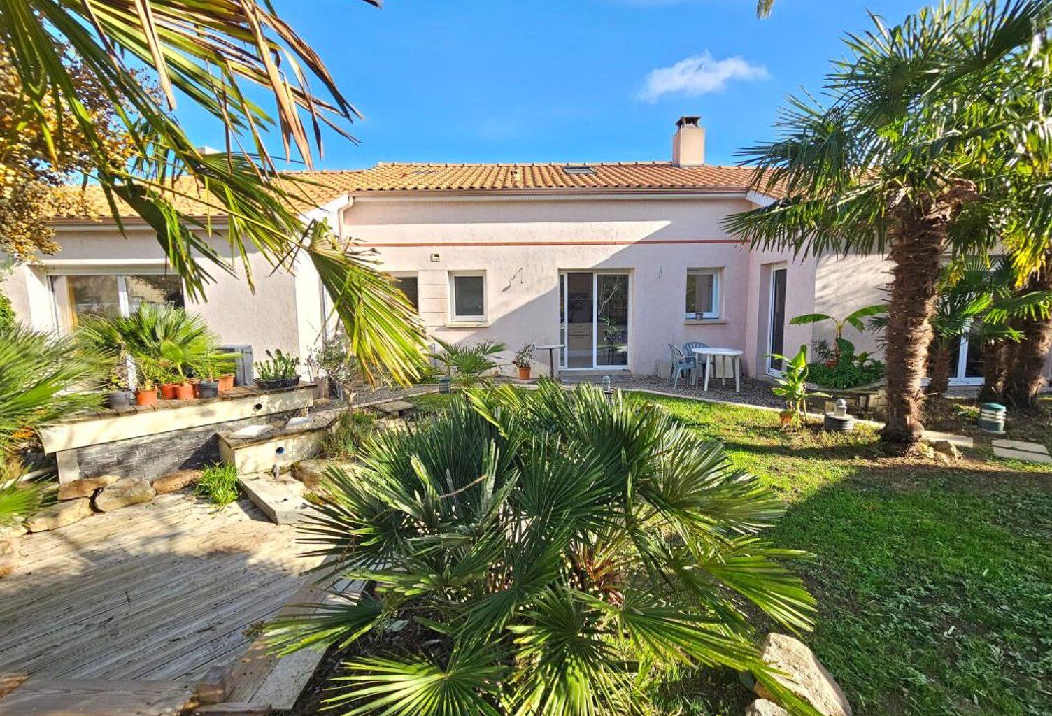 Maison à vendre SAINT-PHILBERT-DE-GRAND-LIEU 169 m² au sol dont 155 m² habitables — photo 1
