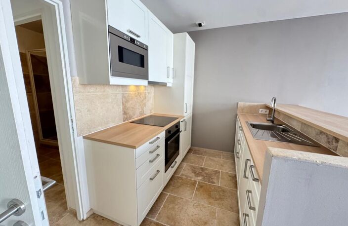 Hyères 83400 magnifique appartement t2 avec ascenseur au cœur du centre ville — photo 3