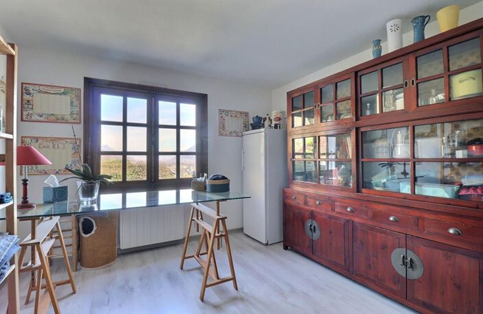Maison d'architecte 8P 252 m² avec Sous-sol à VALGELON-LA ROCHETTE (73110) — photo 4