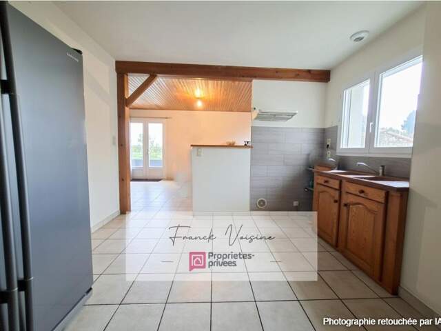Maison aux Herbiers, maison plain-pied de 94 m2 avec 2 chambres sur une parcelle de 1250 m env2 env 4 pièce(s) 94.35 m2 — photo du bien