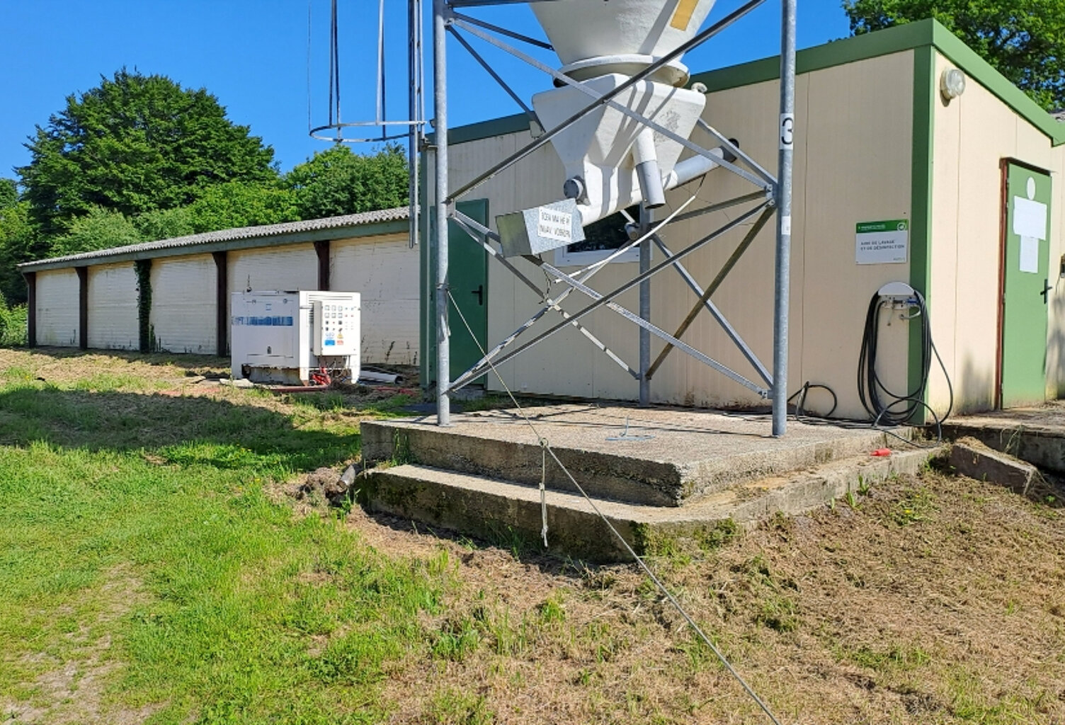 bâtiment agricole  425 m2 + bureau — photo 1