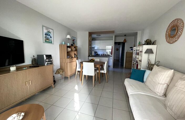 BOULOURIS ? APPARTEMENT T2 AVEC TERRASSE, BALCON ET BOX FERMÉ, À DEUX PAS DE LA MER — photo 3
