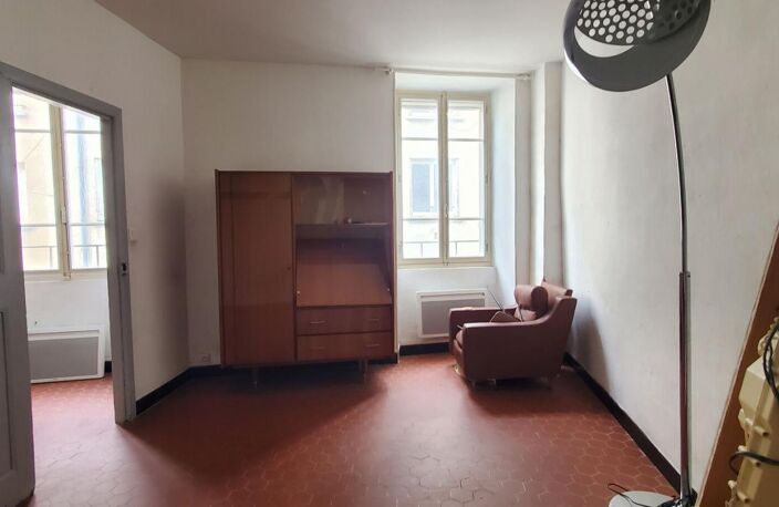 APPARTEMENT DE CARACTÈRE IMMEUBLE 1900 EN PLEIN COEUR DE VILLE — photo 4