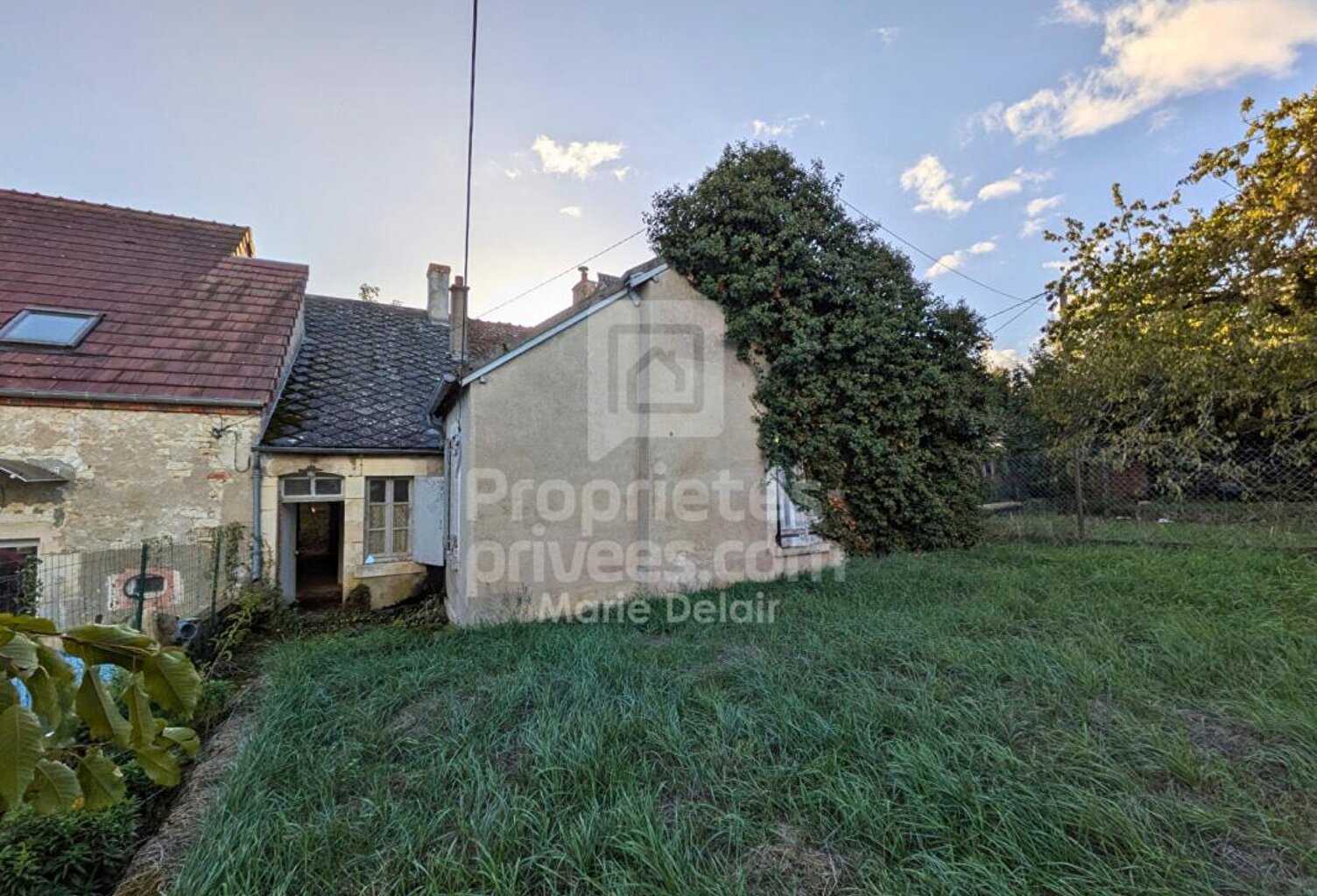 Maison à rénover entièrement avec jardin à 5 min du centre de Pouilly-sur-Loire — photo 1