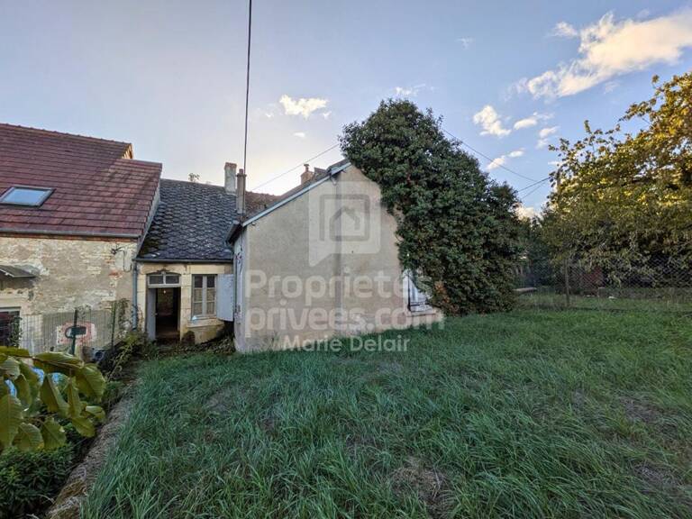 Maison à rénover entièrement avec jardin à 5 min du centre de Pouilly-sur-Loire — photo 1