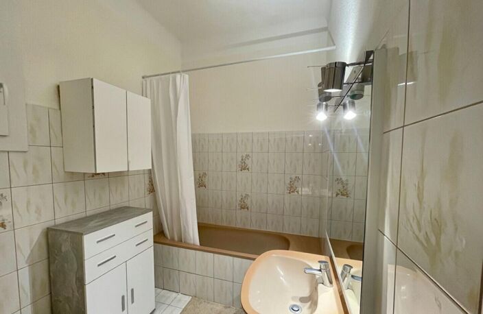 Belle Opportunité - Grand Appartement F3 - Toulon (83000) — photo 4