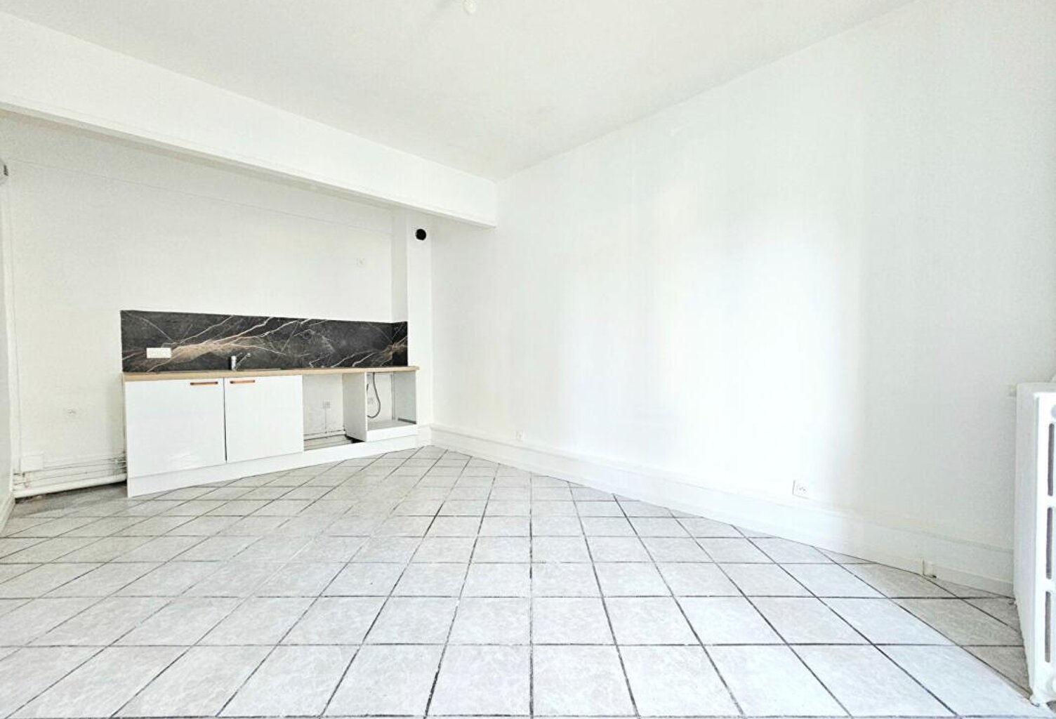 Appartement  2 pièces au centre ville d Epernon 38.85 m² — photo 1