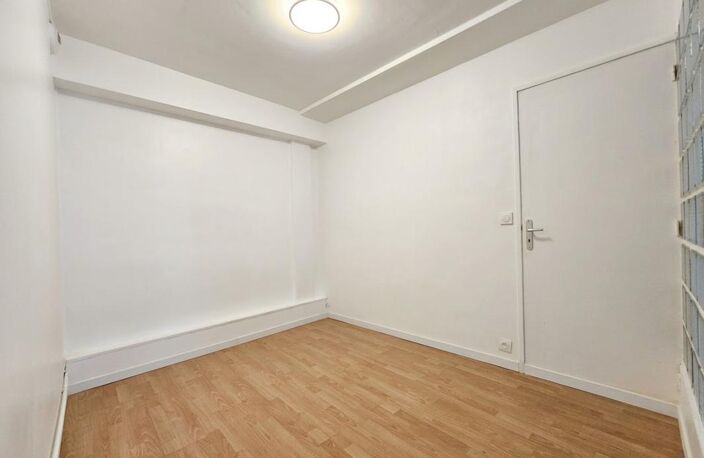 Appartement  2 pièces au centre ville d Epernon 38.85 m² — photo 4