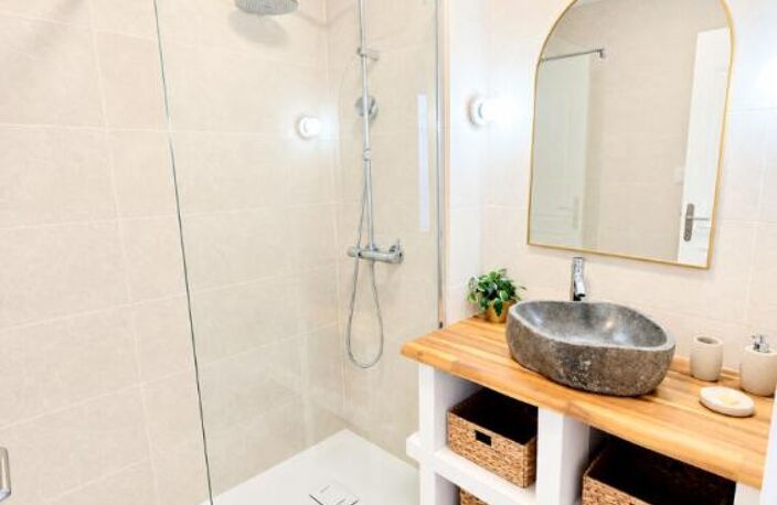 Appartement T5/6 105m2 La Rouvière 13009 — photo 3