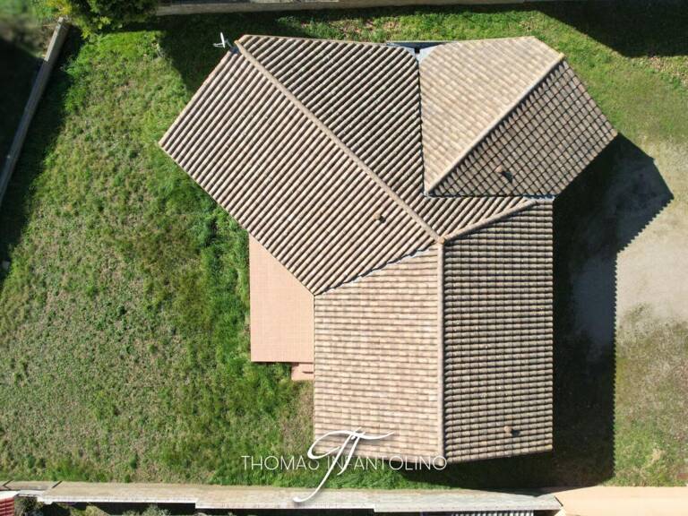EN EXCLUSIVITE - MAISON 4 FACES - 4 CHAMBRES - BUREAU - GARAGE — photo 1