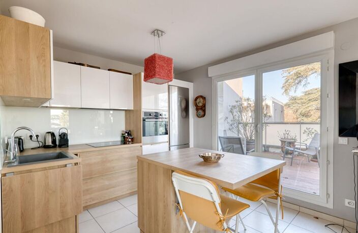 Exclusivité - Rhône (69) - Appartement  T4 - La Mulatière - Limite Sainte Foy lès Lyon - 77 m2 — photo 4