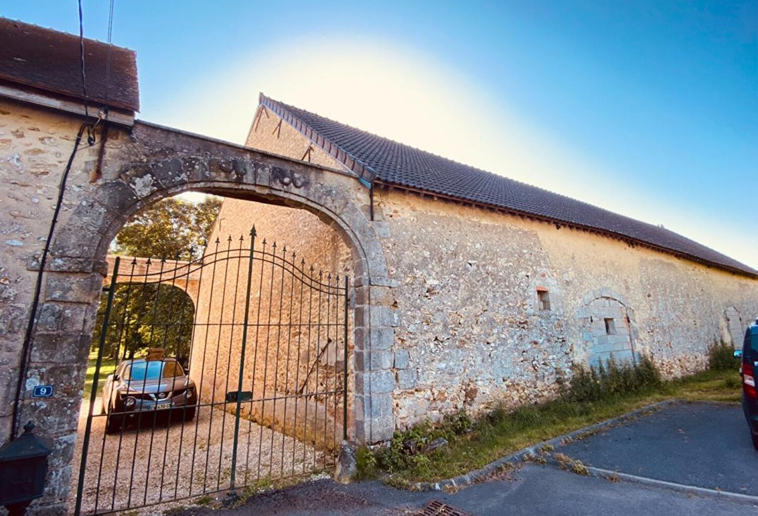 Magnifique Bâtiment agricole / Grange / Loft en pierre — photo 1