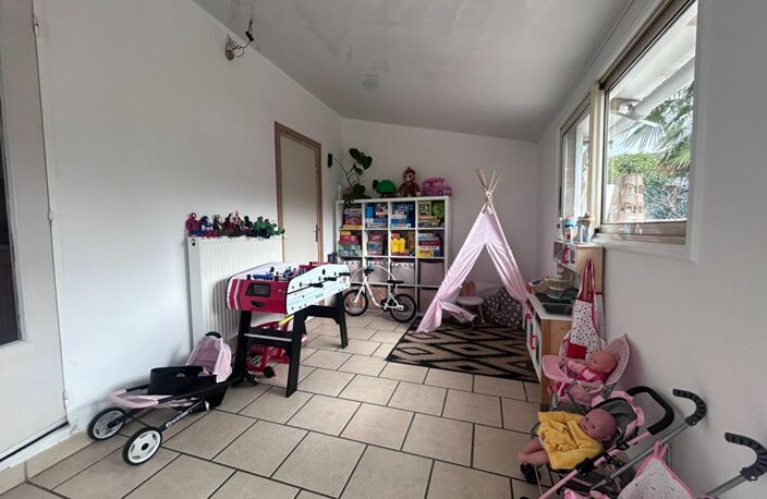 DONGES,  Maison 3 chambres avec véranda et jardin — photo 3