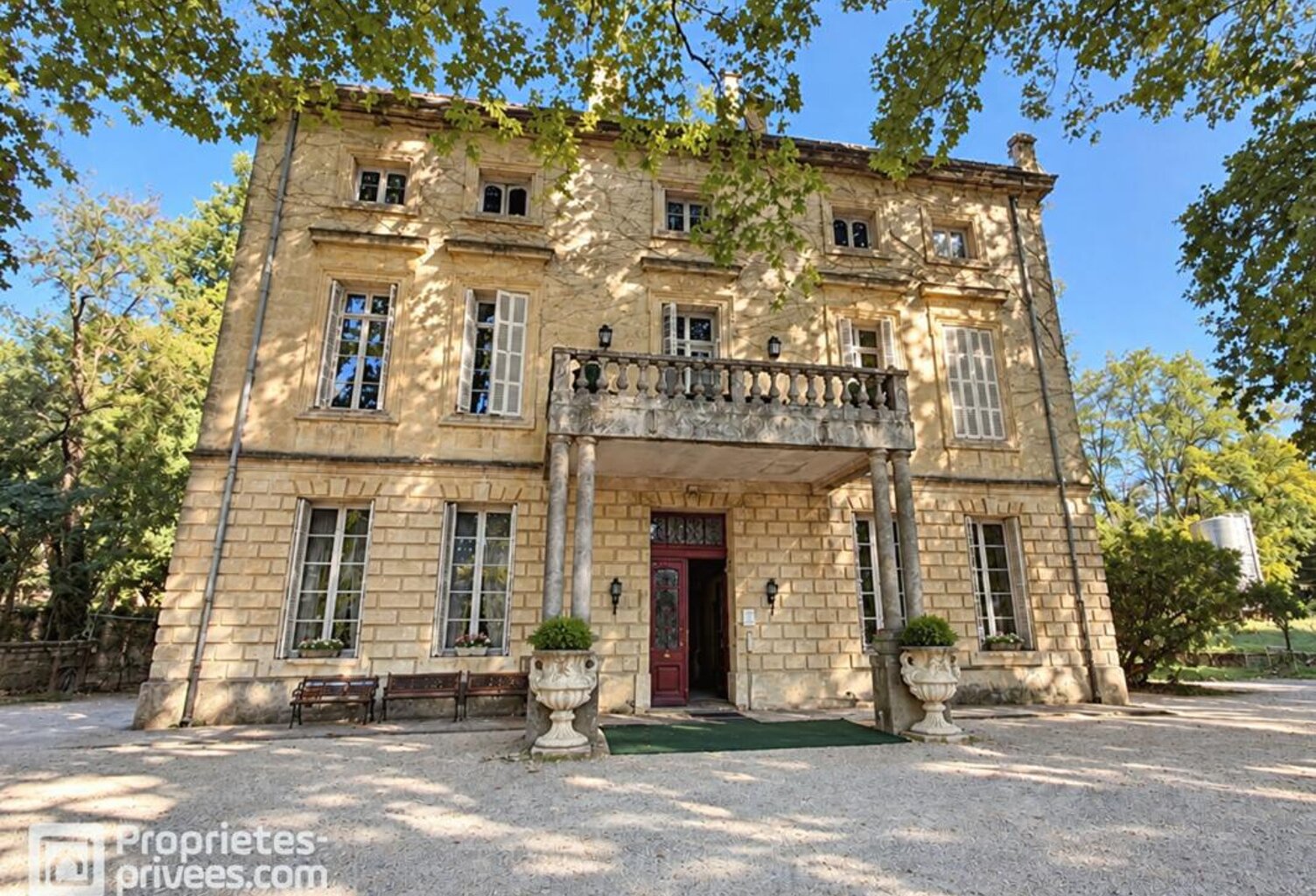 Propriété d'exception - Château du XVIIe siècle aux portes de la Drôme Provençale — photo 1