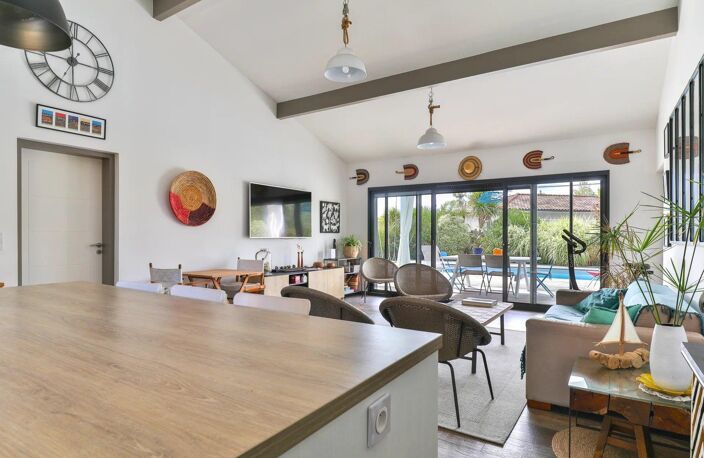 Maison T4 contemporaine avec piscine — photo 4