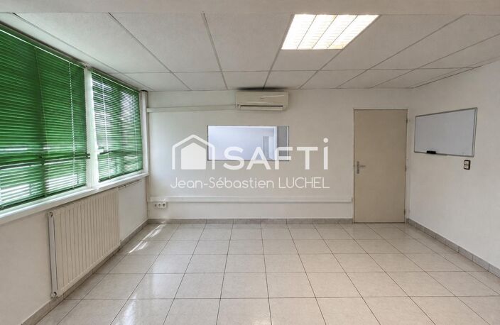 À VENDRE  LOCAL COMMERCIAL OU PROFESSIONNEL DE 103 m² À FORT-DE-FRANCE — photo 2