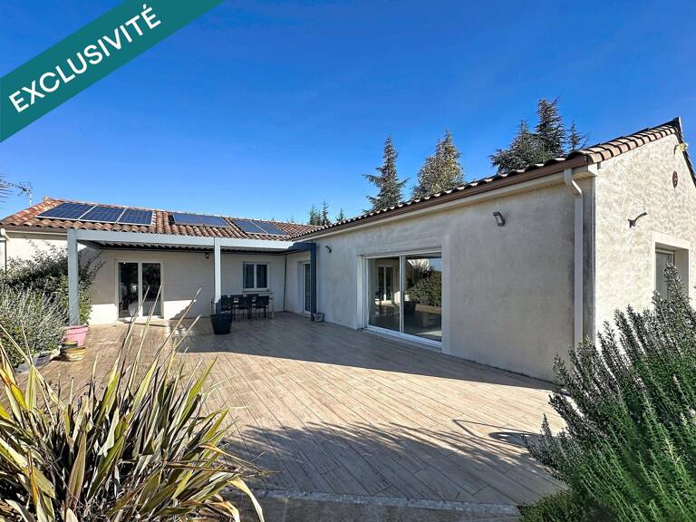 Maison familiale de 200 m²  , 4 chambres , bureau ,sous-sol ,  piscine, grand terrain et vue dégagée à Villesèque — photo 1